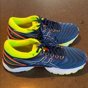 Men’s ASICS Gel Nimbus 22 size 8.5 (US)